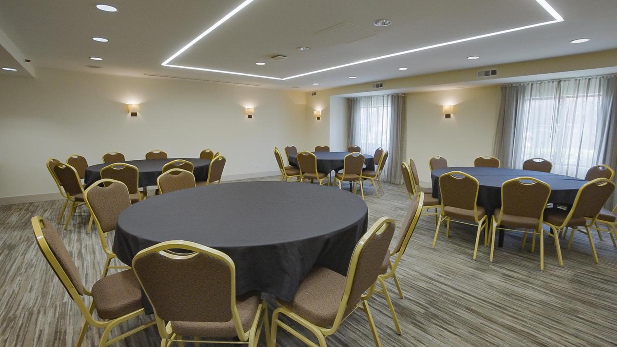 Holiday Inn Irving Las Colinas By Ihg Buitenkant foto