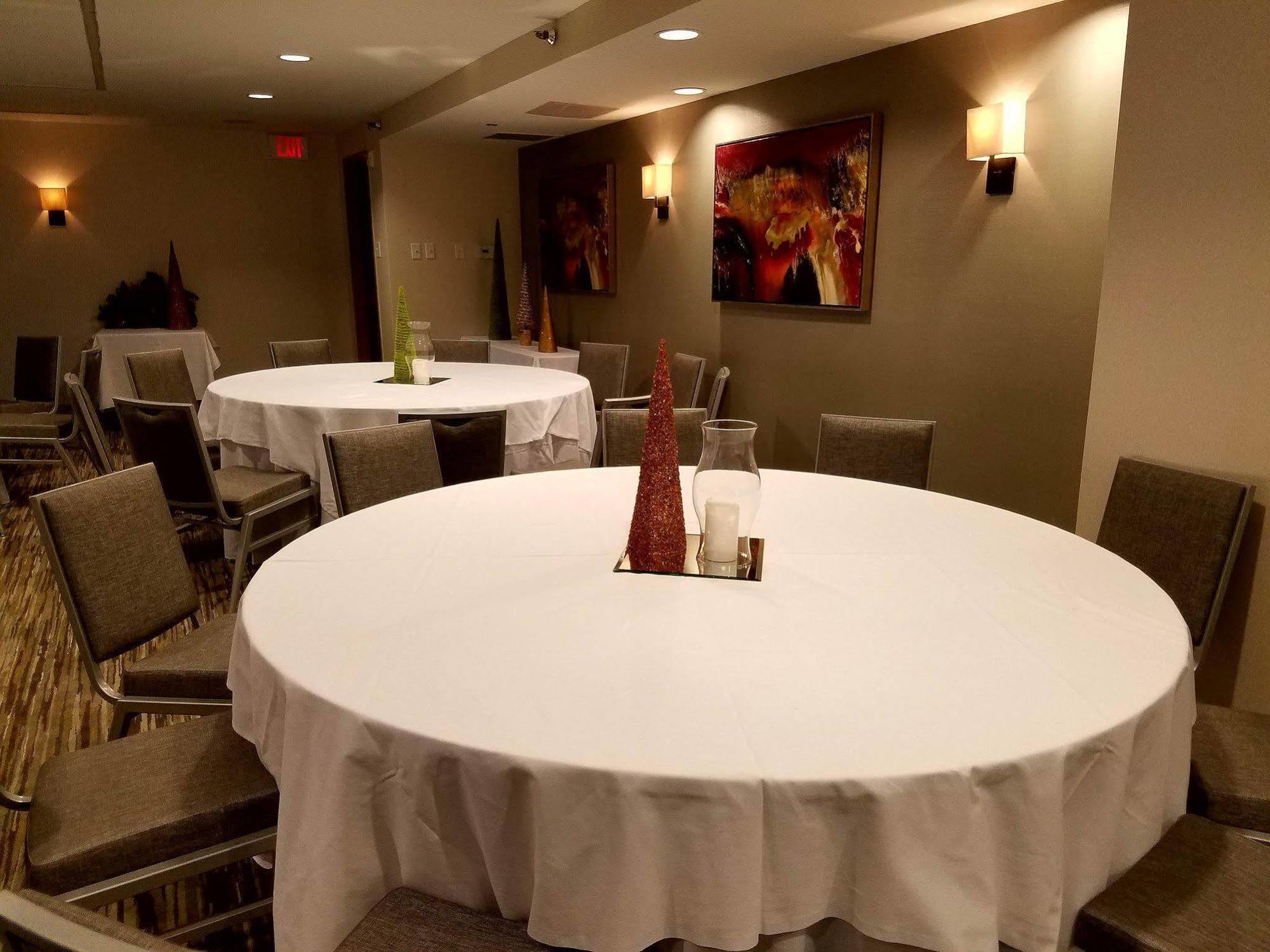 Holiday Inn Irving Las Colinas By Ihg Buitenkant foto